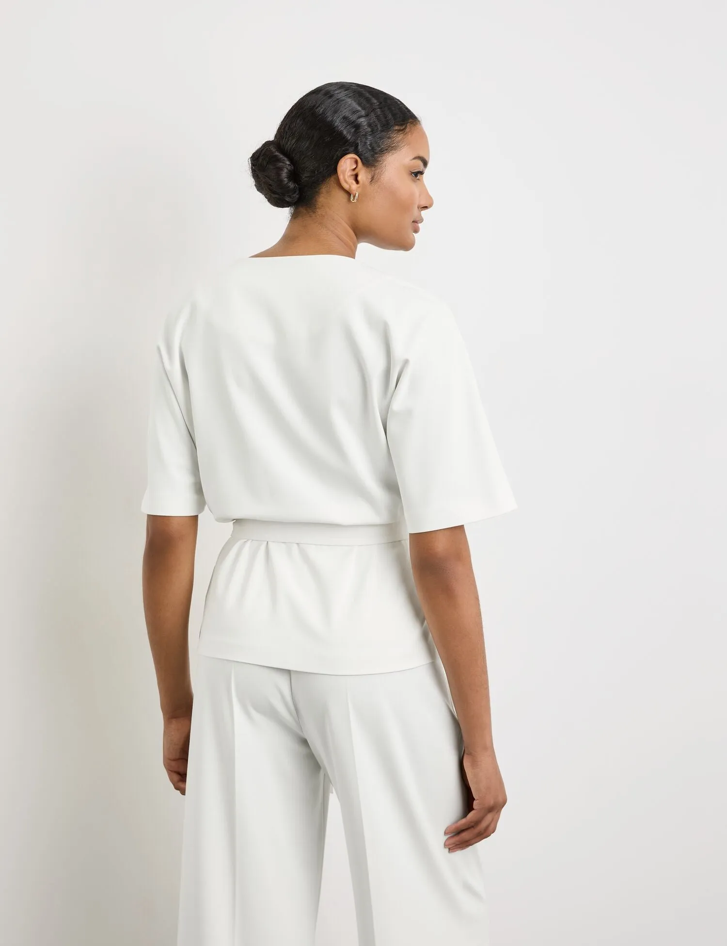 Blouse with a Tie-around Belt